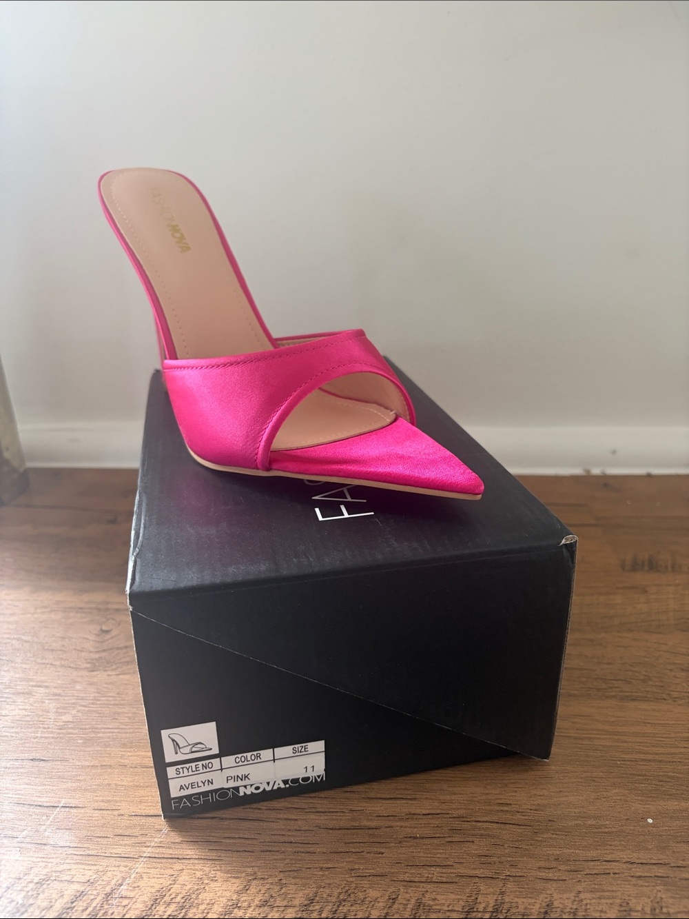 Fashion Nova Hot Pink Pointed Toe Slide Mule SZ 11